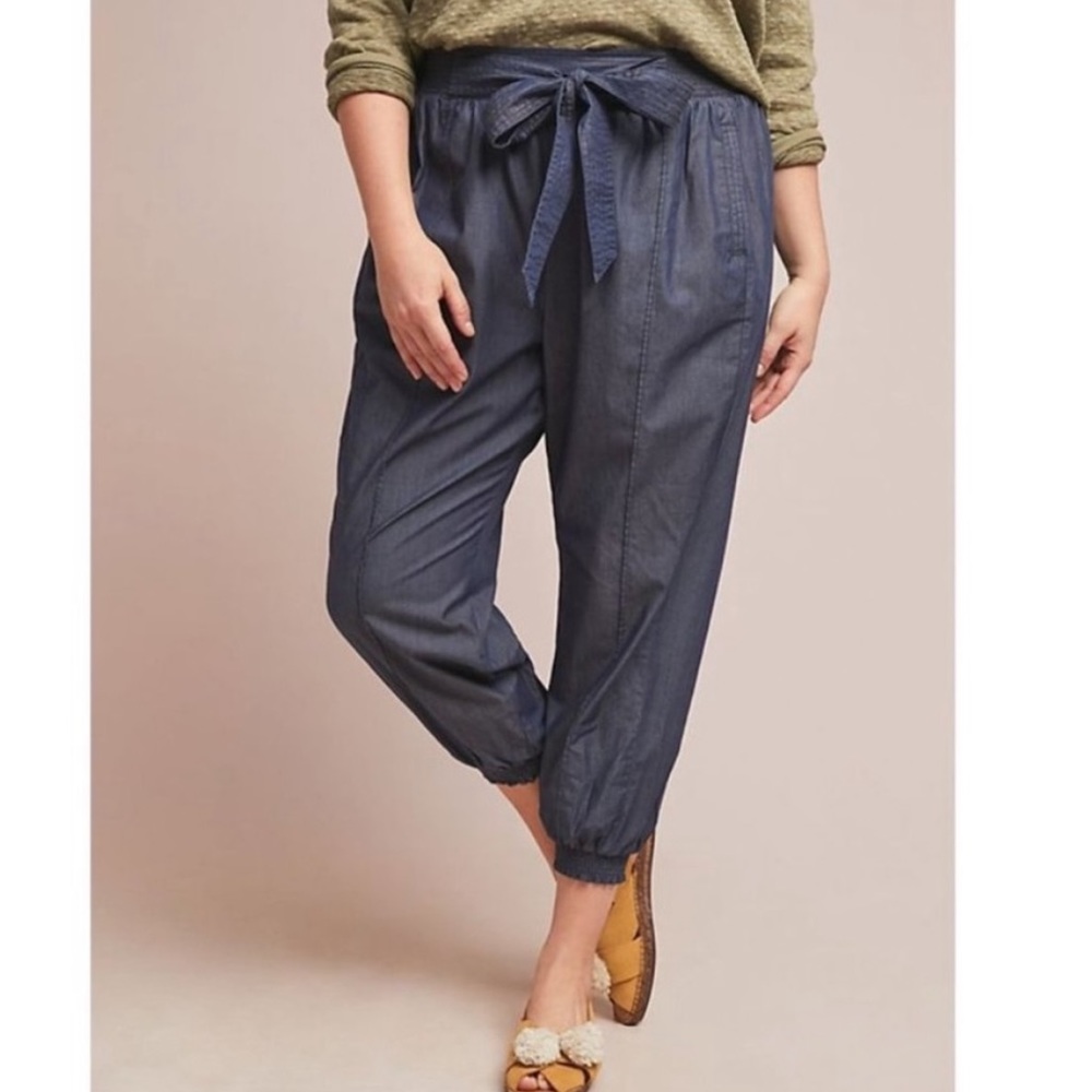 Anthropologie Globetrotter Chambray
Tie Waist High Rise Jogger Pants